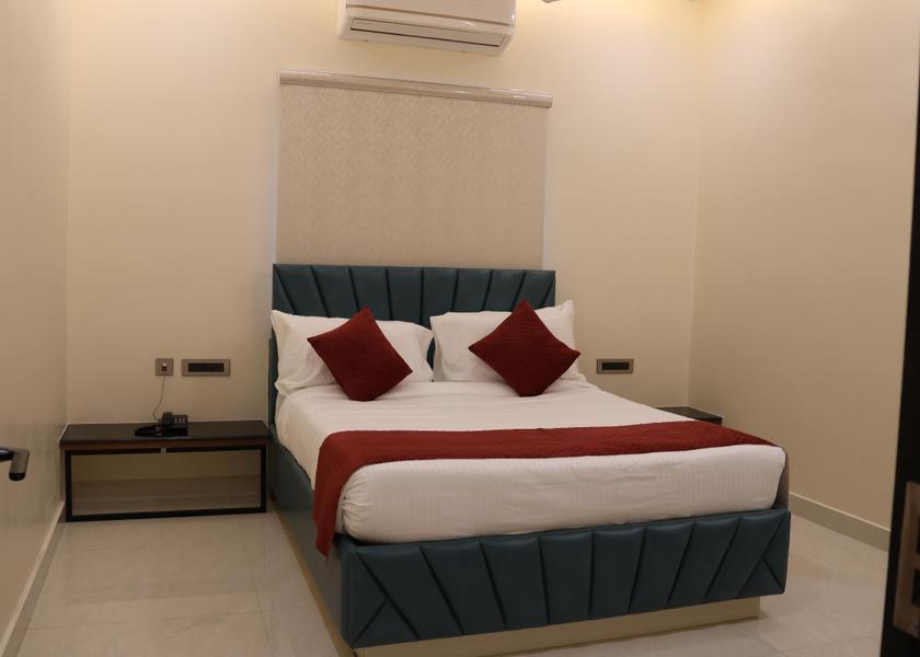 Andhra Pradesh Nellore Deluxe - 1 Queen Bed