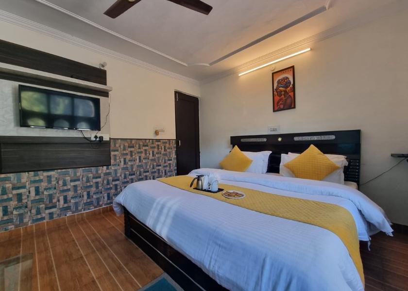 Himachal Pradesh Dalhousie Family Suite Room
