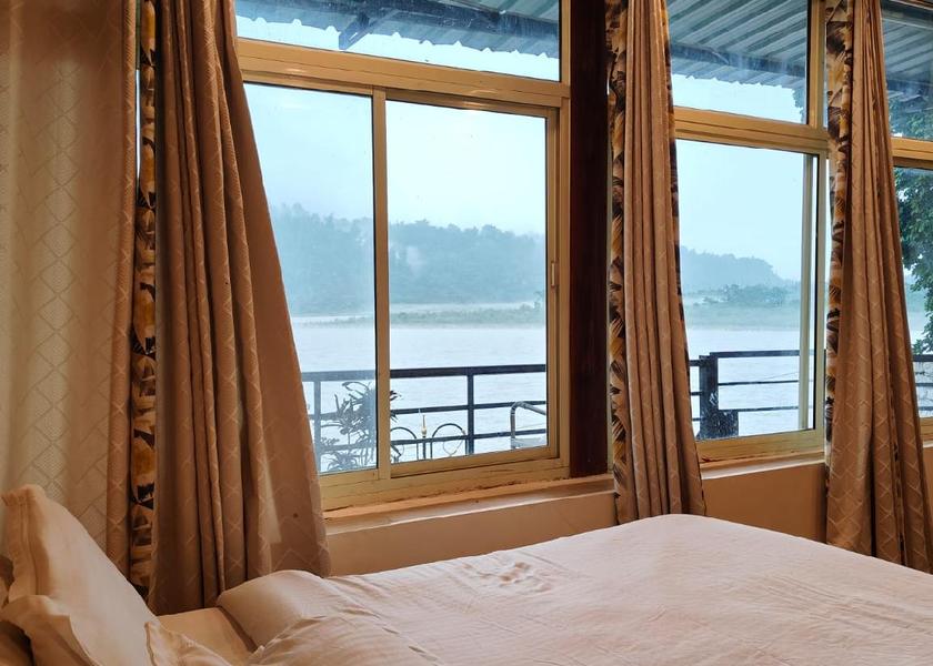 Uttarakhand Rishikesh River View Cottage