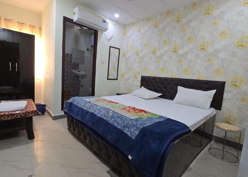 Uttar Pradesh Prayagraj Deluxe