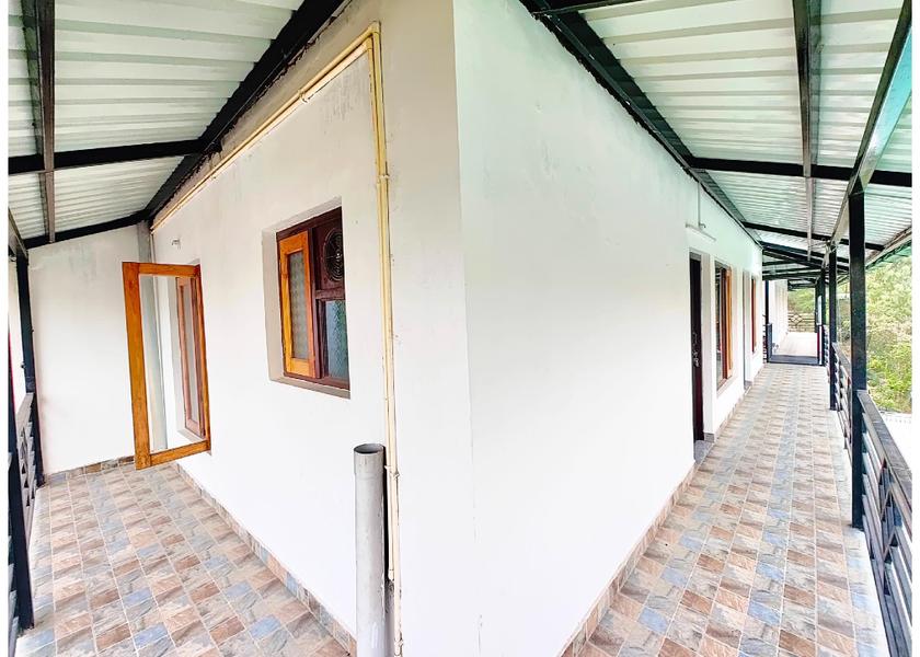 Uttarakhand Bhimtal Hotel Exterior