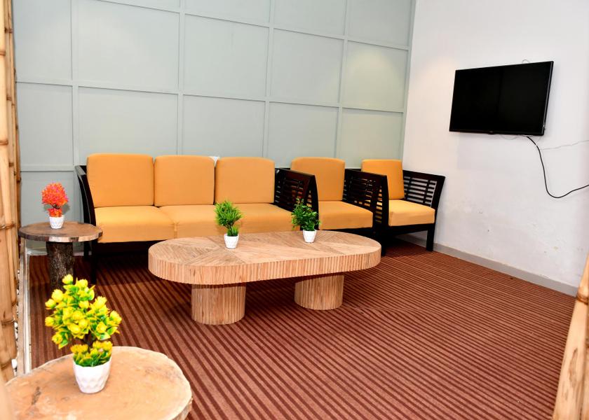 Uttarakhand Kausani Lobby
