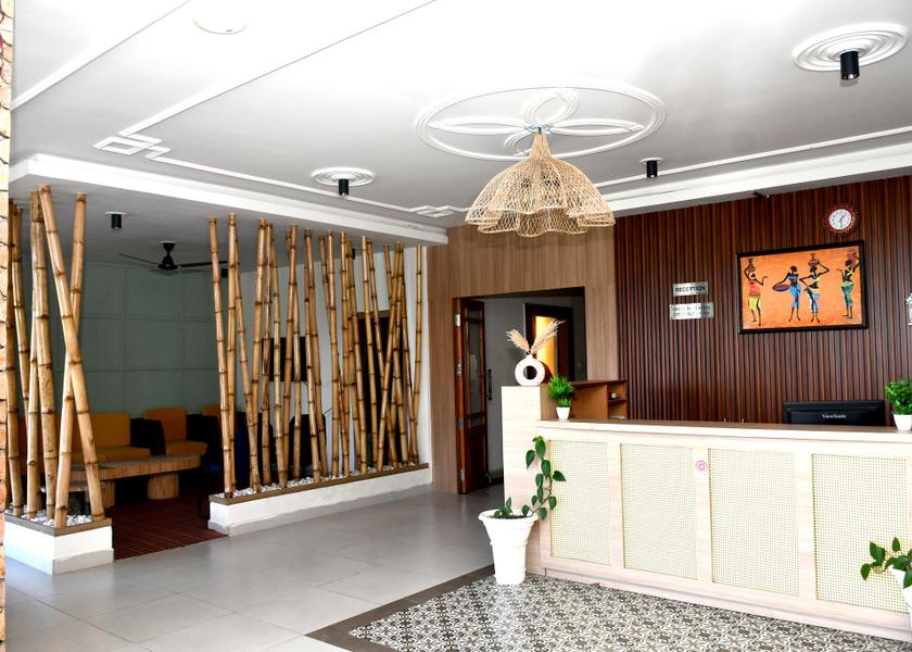 Uttarakhand Kausani Lobby