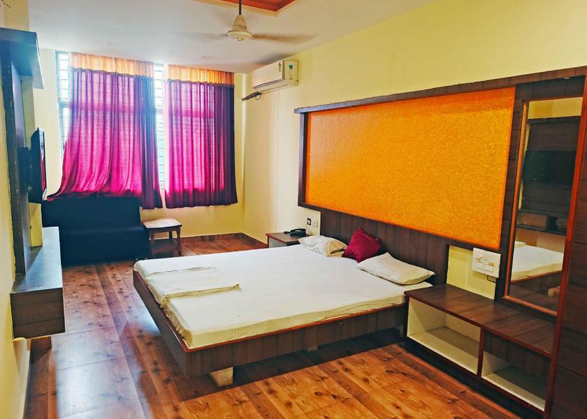 Karnataka Ranebennur Deluxe Double Room with Air Conditioning