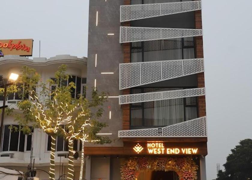 Punjab Zirakpur Hotel Exterior