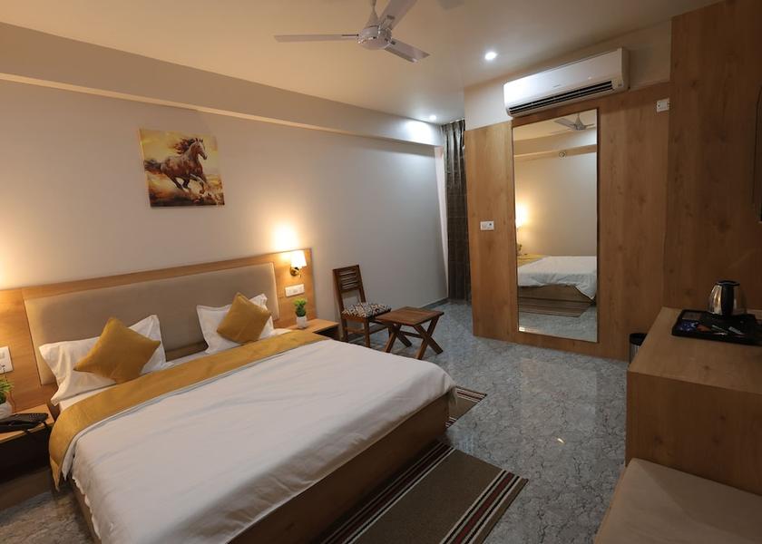 Rajasthan Sikar Room