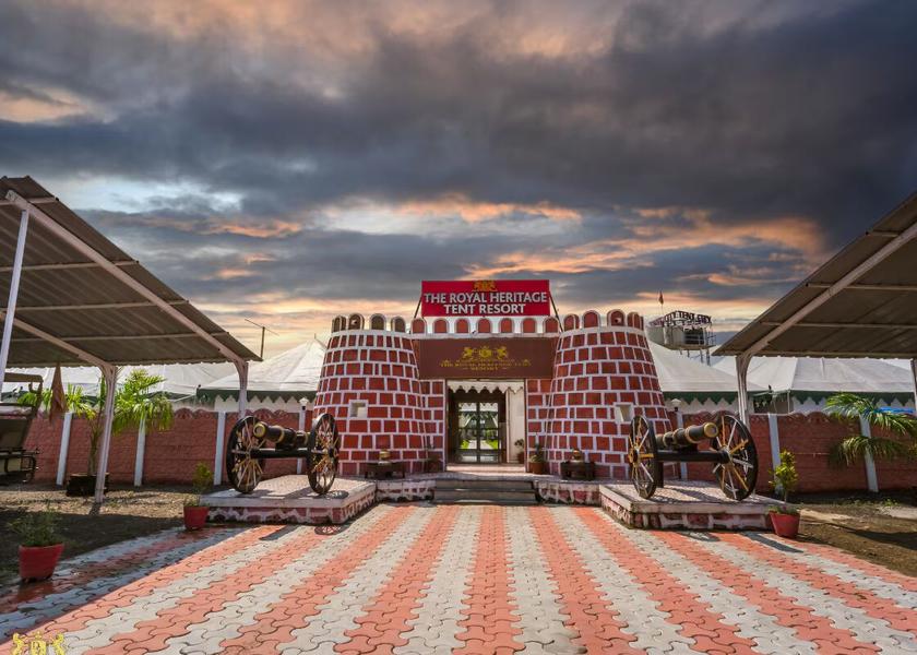 Gujarat Rajpipla Hotel Exterior