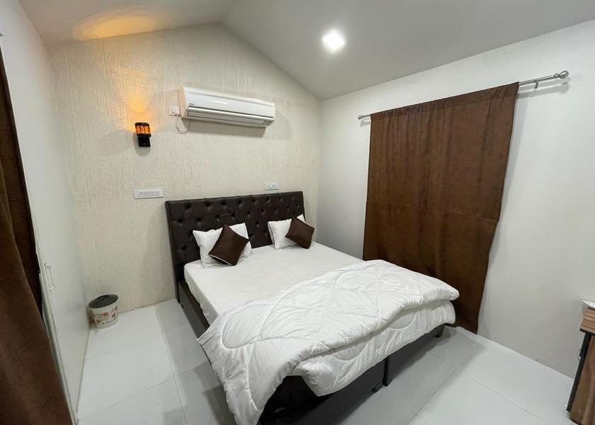 Gujarat Nadiad Luxury Deluxe Room
