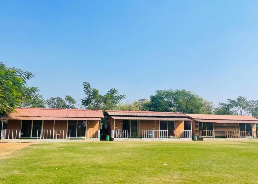 Gujarat Nadiad Hotel Exterior