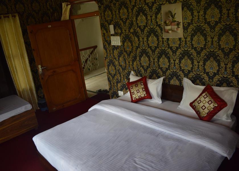 Uttarakhand Joshimath Balcony Classic Mountain View