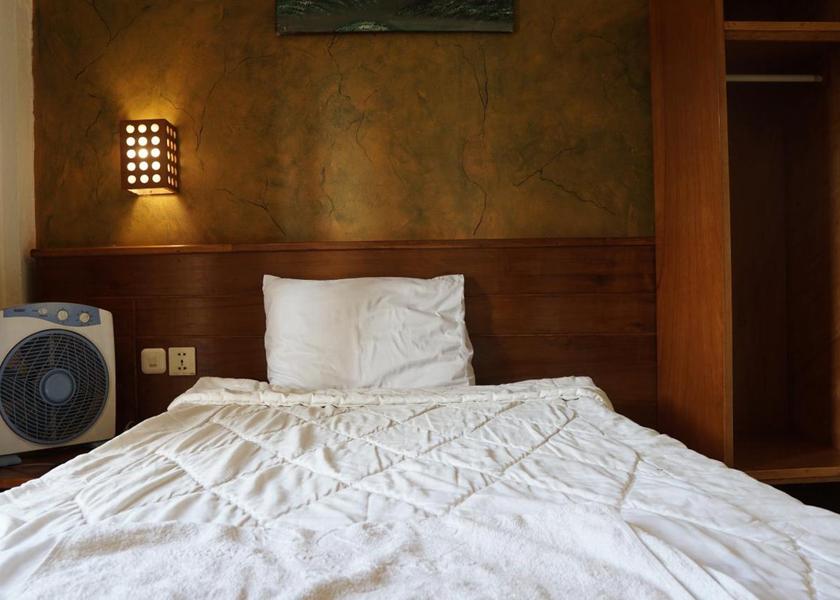 West Java Cikakak Standard Single Room