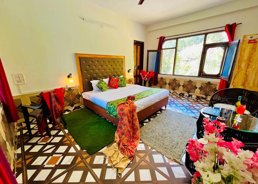 Himachal Pradesh Kasol Premium