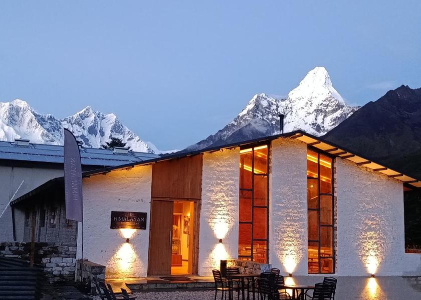 Koshi Phakding Exterior view