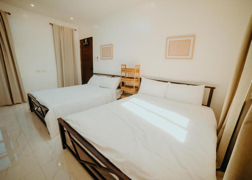 Ilocos Region Laoag Queen Room with Balcony