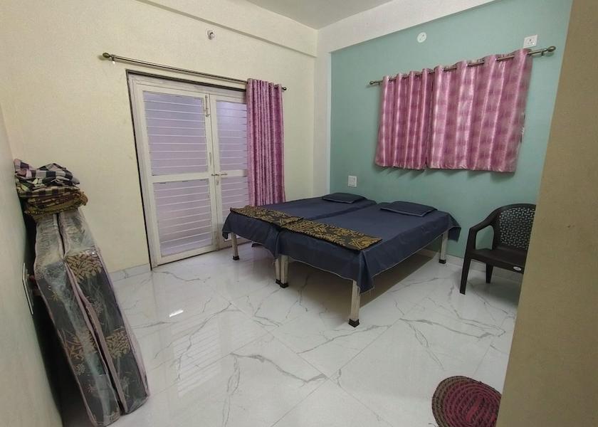 Maharashtra Akkalkot Room