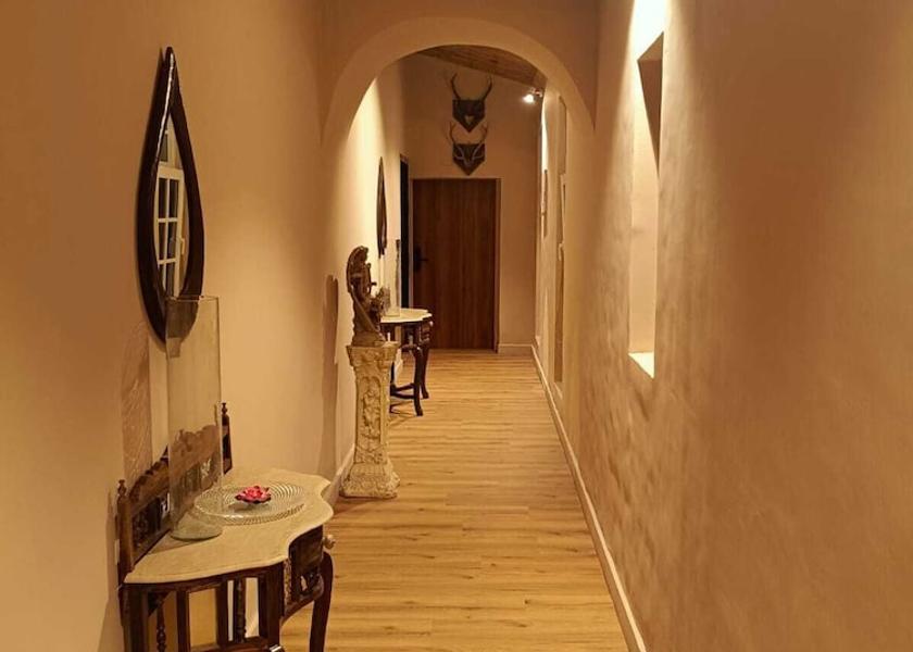 Uttarakhand Mussoorie Living area