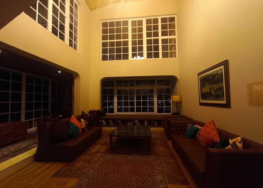 Uttarakhand Mussoorie Living area