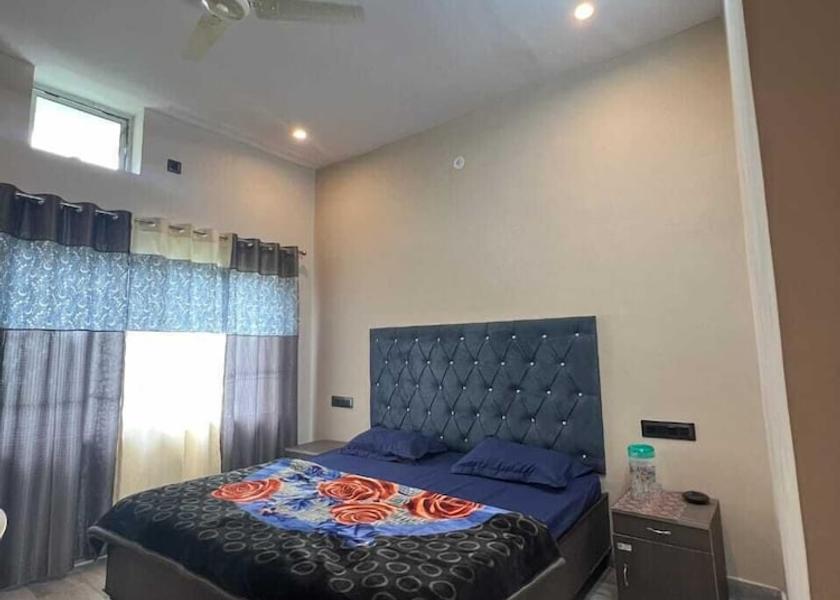 Uttarakhand Lansdowne Room