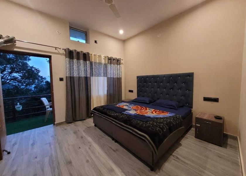 Uttarakhand Lansdowne Room