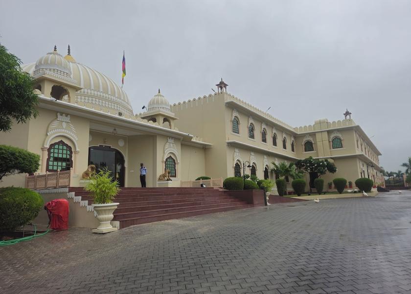 Madhya Pradesh Orchha Front of property