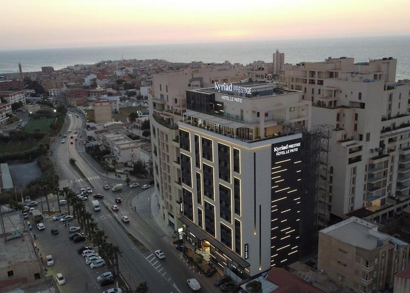  Algiers Exterior