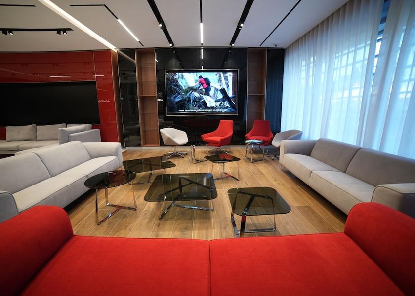  Algiers Lobby