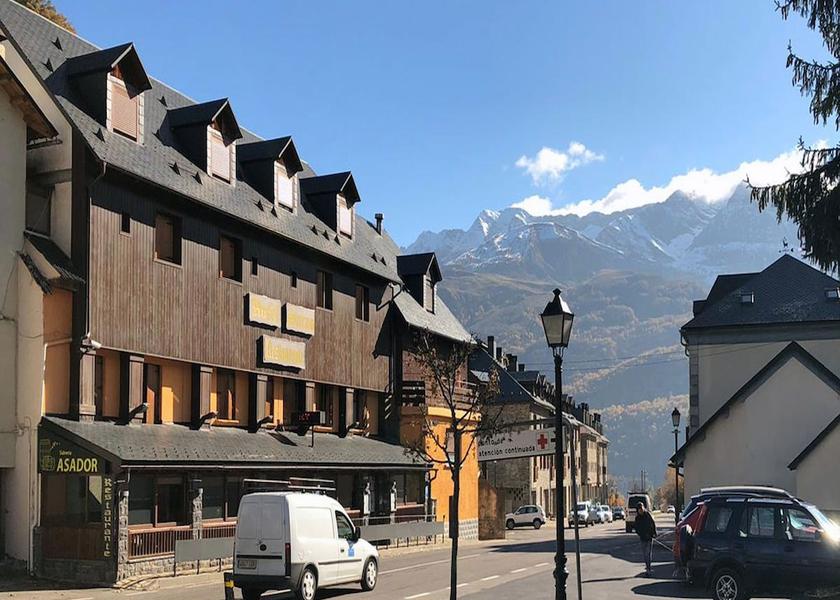 Aragon Sallent de Gallego Front of property