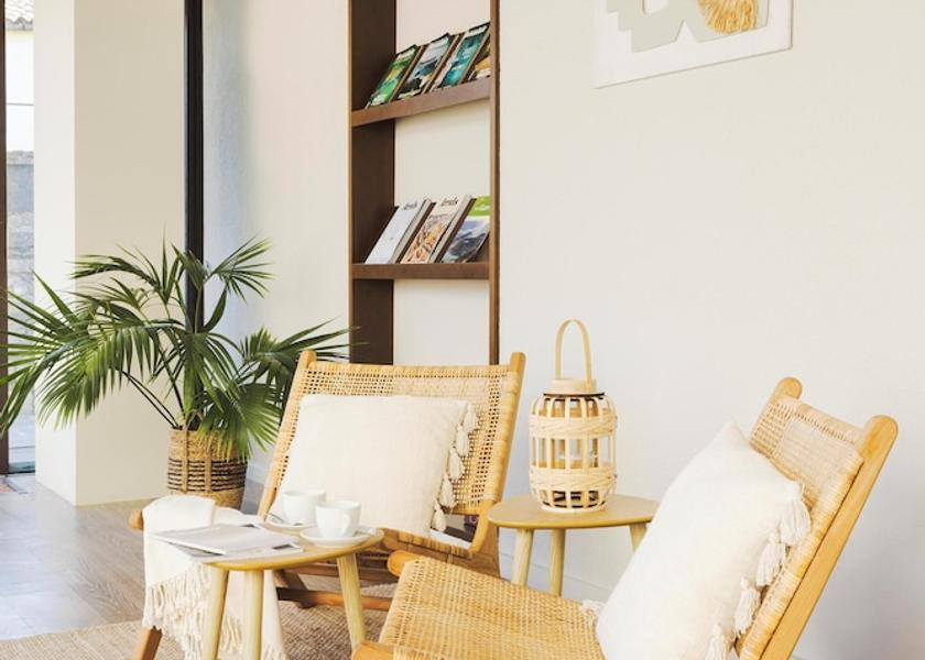 Catalonia Besalu Living area
