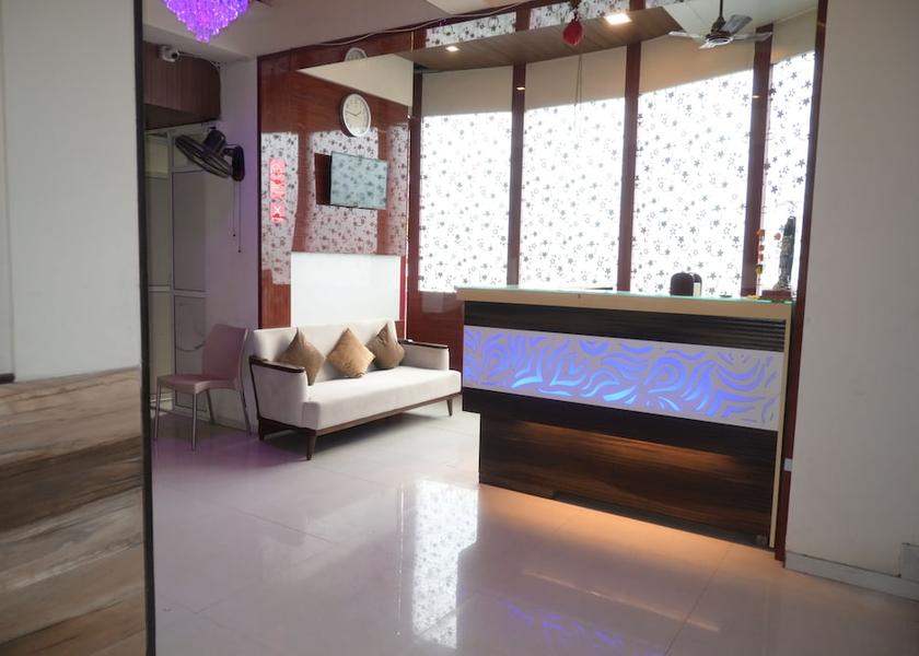 Maharashtra Juchandra Front of property