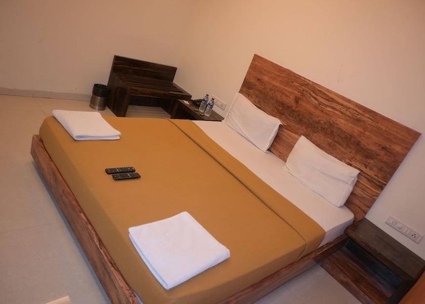 Maharashtra Juchandra Room