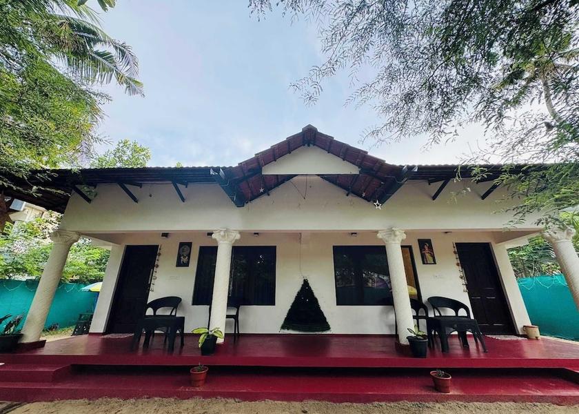 Kerala Alleppey Front of property