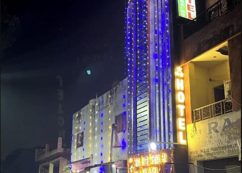 Uttar Pradesh Agra Front of property