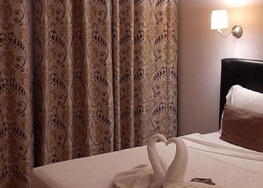  Maio Room