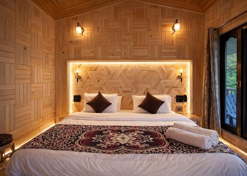 Uttarakhand Kausani Room