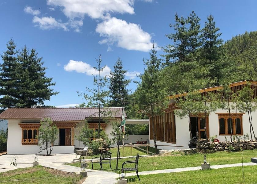 Paro Paro Exterior