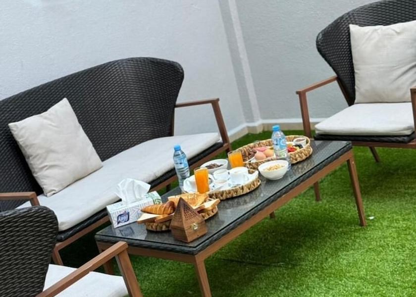  Algiers Terrace/patio