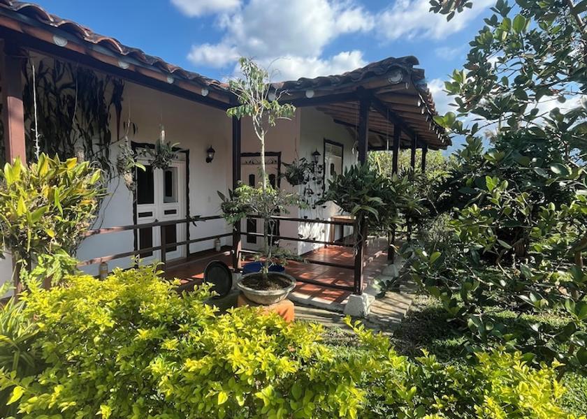 Quindío Calarcá Front of property