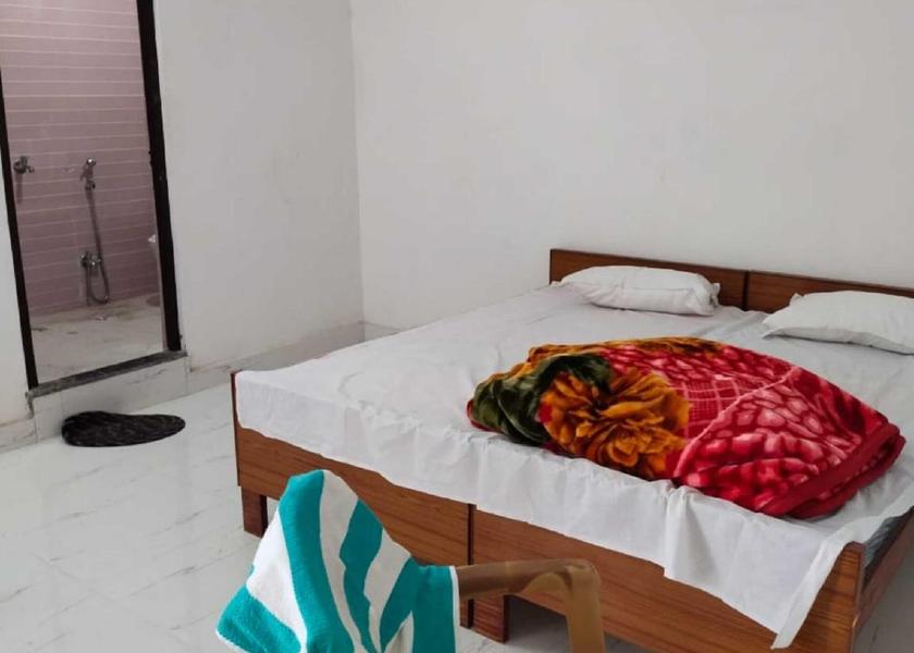 Uttar Pradesh Jaunpur Deluxe AC Room