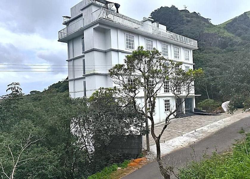 Kerala Vagamon Front of property