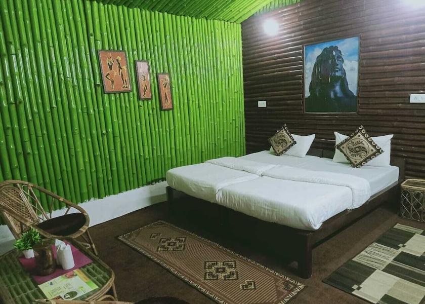 Uttarakhand Guptkashi Room