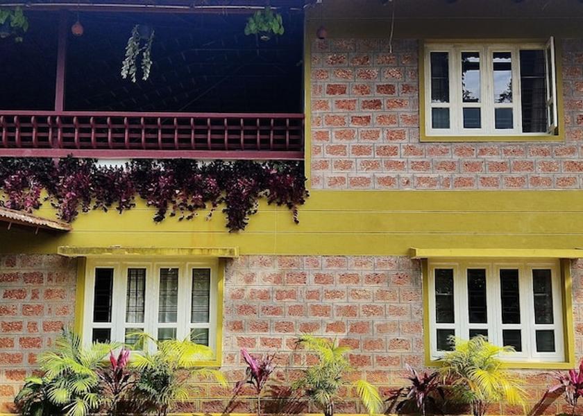 Karnataka Hakathur Exterior