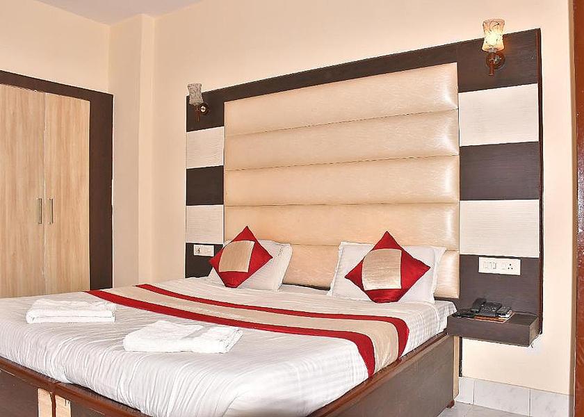 Uttar Pradesh Agra FAMILY ROOM WITH THREE BEDED