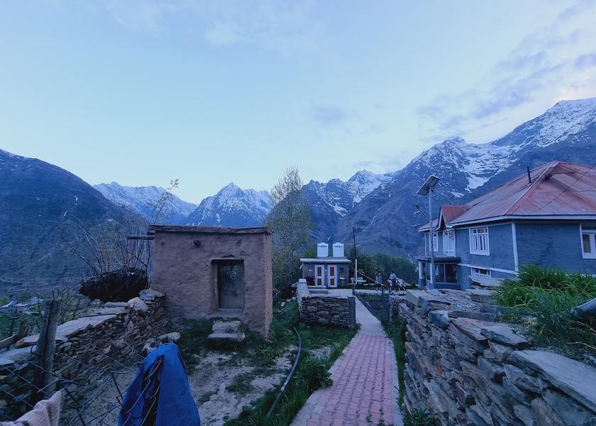 Himachal Pradesh Keylong Front of property