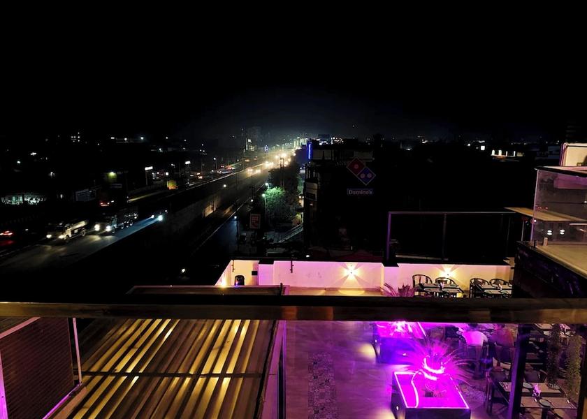 Uttar Pradesh Mathura Terrace/patio