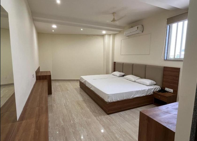 Madhya Pradesh Harda Family Room