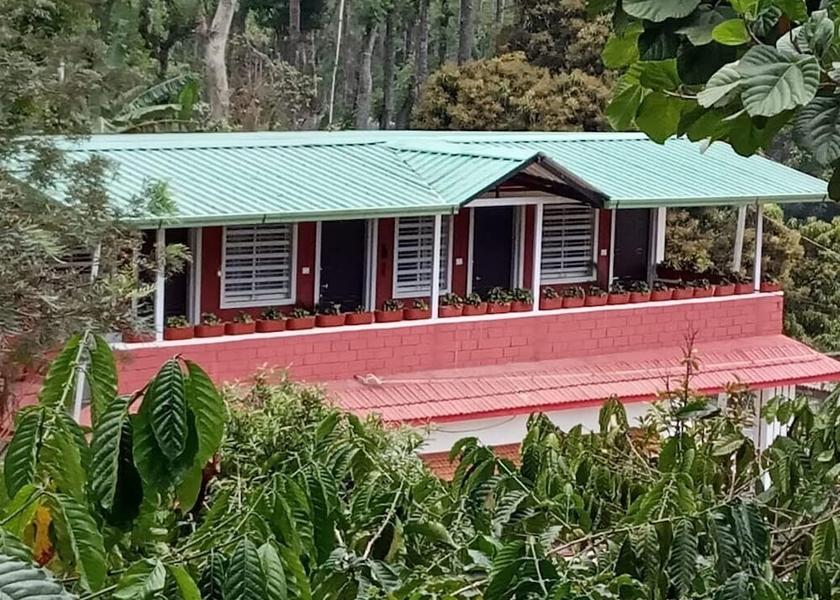 Karnataka Hakathur Exterior