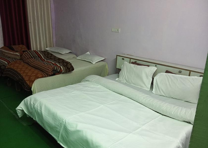 Uttarakhand Lansdowne Room