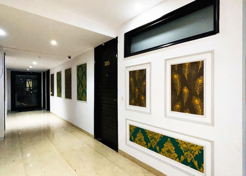 Delhi Delhi Reception