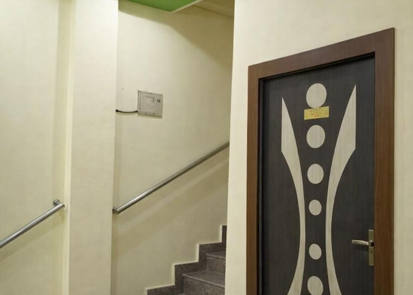 Uttar Pradesh Mathura Lobby