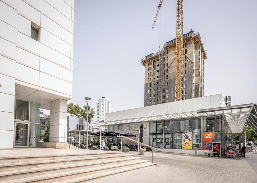 Central Netanya Street view